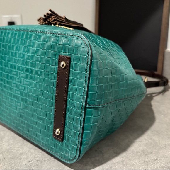 Dooney & Bourke Bucket Bag! Preowned! Gently Used Condition!! - Picture 4 of 13